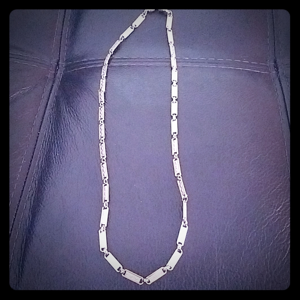 Gold toned necklace